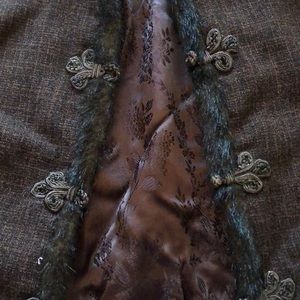 Brown blazer - silk lining with faux fur piping